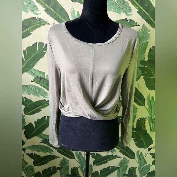 Harmony Balance Sage Green Cross Front Long Sleeve Cropped Top Size L - Picture 1 of 5